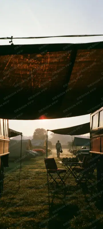 Paddock Vintage: Paddock at Dawn (phone wallpaper)